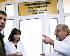 Лікарі масово тікають з Донецька