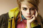 Кара Делевінь прикрила наготу улюбленцем
