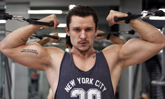 “Возрождается из пепла”: секс-символ “Крепостной” рассказал о развитии кино в Украине