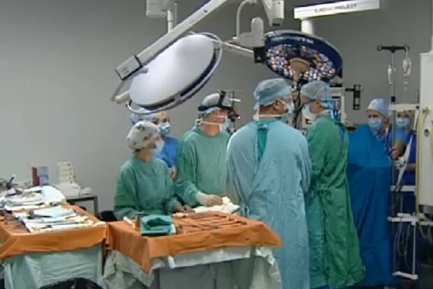Операция, кадр из репортажа ICTV, изображение иллюстративное: YouTube