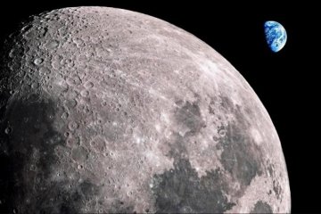 Біля Місяця засікли неймовірне: вчені ламають голову над загадковим відео