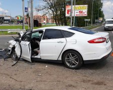 Моторошна ДТП сколихнула Дніпро: Kia і Volvo зіштовнулися лоб в лоб, серед жертв - немовля