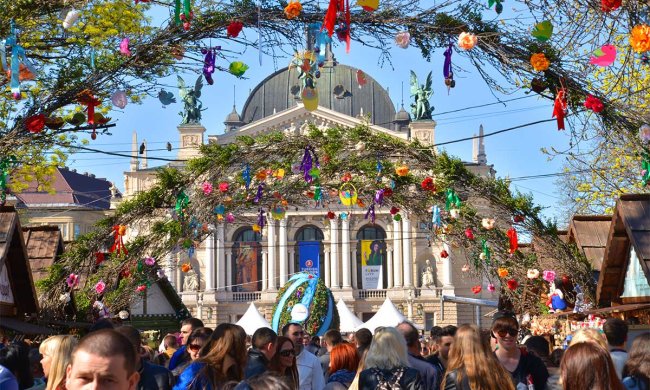 Вихідні на Великдень: скільки українці зможуть відпочити у свято