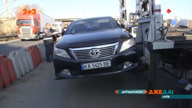 У Києві конфіскують автомобілі за несплату штрафів, фото: Джежаї