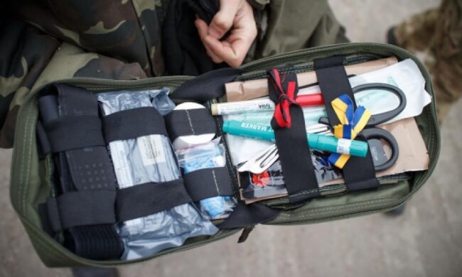 Українських військових забезпечать аптечками за стандартами НАТО