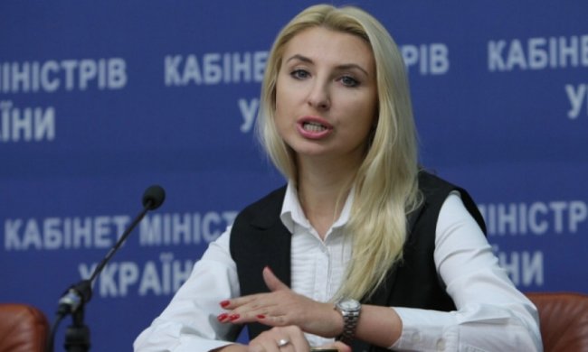 Майже 80 тисяч чиновників зараз проходять люстраційну перевірку