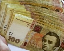 Українцям ще 30 років чекати на високі зарплати