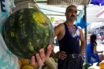 Дуже смачний "каунь": граматична ягода-мутант змусила киян верещати