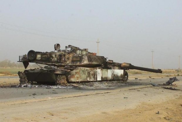 Бойовики ІГІЛ підпалили два турецьких танка (відео)
