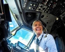Конкурент Савченко: шведська льотчиця стала секс-символом Instagram (13 ФОТО)