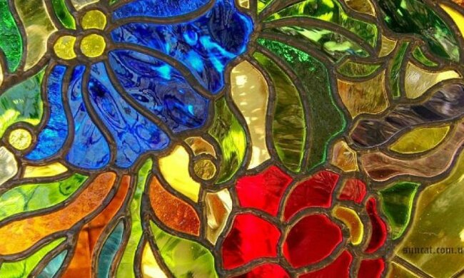 Одеська майстриня створює зі скла будиночки для ангелів (фото)