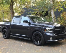 Маск высмеял крупный пикап от Dodge: для перевозок игрушек в самый раз