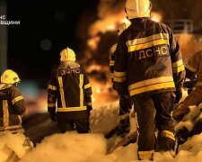 Наслідки атаки на енергооб'єкт: ДСНС ліквідовує пожежу