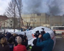 Пекельний вогонь знову поглинув торговий центр в Кемерово