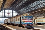 Під Львовом ледь не загинув провідник "Укрзалізниці": лупцювали ногами вчотирьох