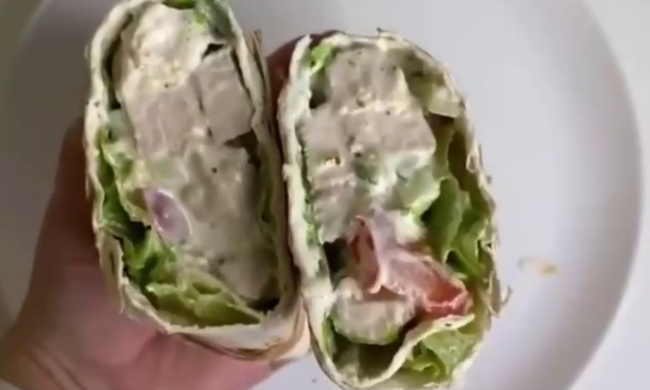Ролл с курицей, кадр из видео