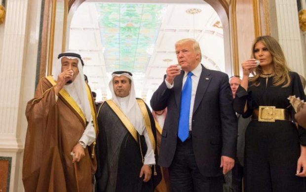 Зажигательно: как Трамп в Саудовской Аравии с саблей танцевал