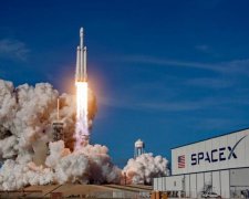 Falcon 9 Маска успешно улетела к МКС