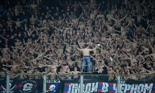 Российские фанаты избили ребенка за поддержку другого клуба