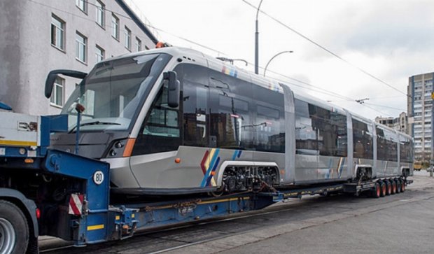 В Киеве появился необычный трамвай (фото)