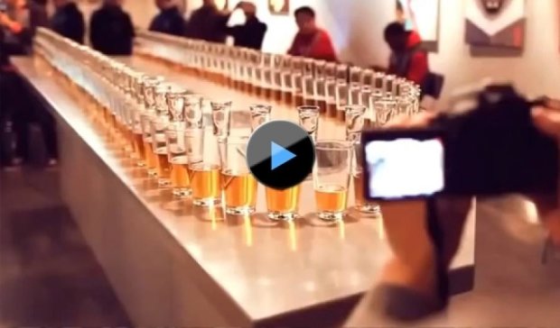 Принцип доміно: як правильно пити пиво з горілкою (відео)