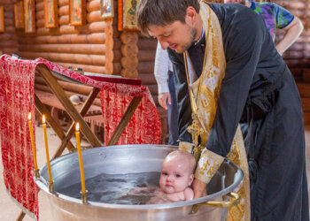 Крещение ребенка / фото: Преса