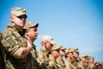 Прострелили обидві ноги: у Києві військові схопилися за зброю, відео екшна