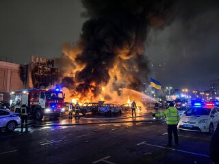 Дніпро атака дрона пожежа ТЦ