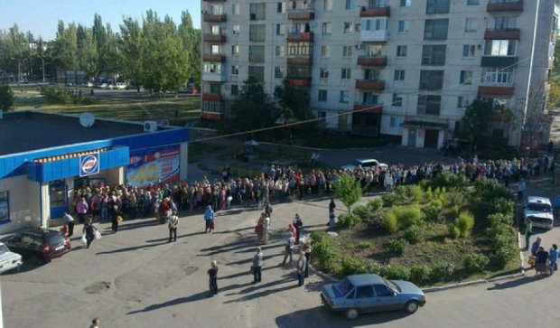 Украинские города теряют голову из-за акций в супермаркетах (фото, видео)