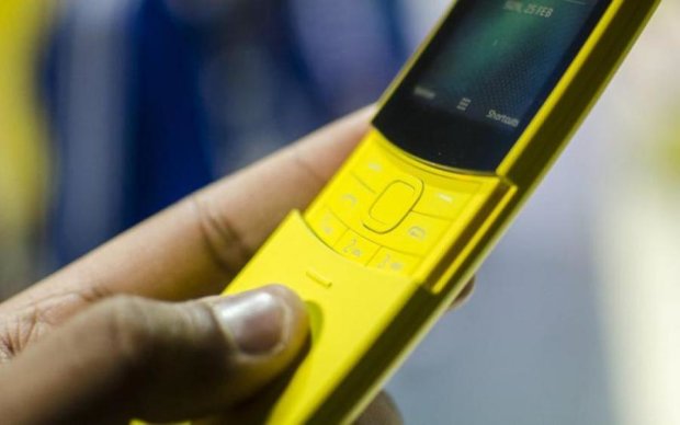 Nokia 8110: главный атрибут Матрицы добрался до Украины