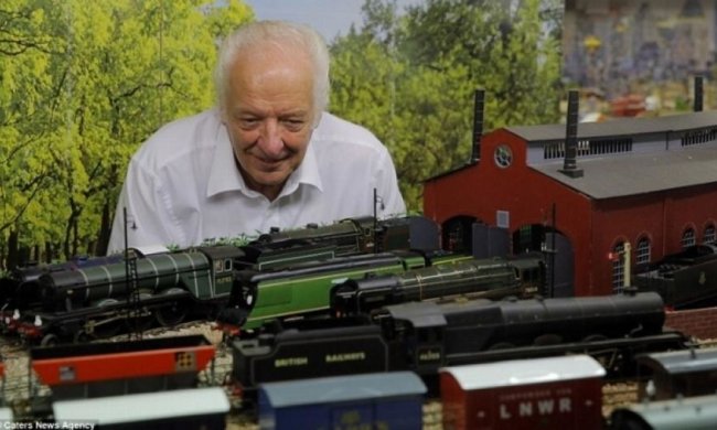 Британець витратив на захоплення залізницею 250 тис. фунтів стерлінгів 