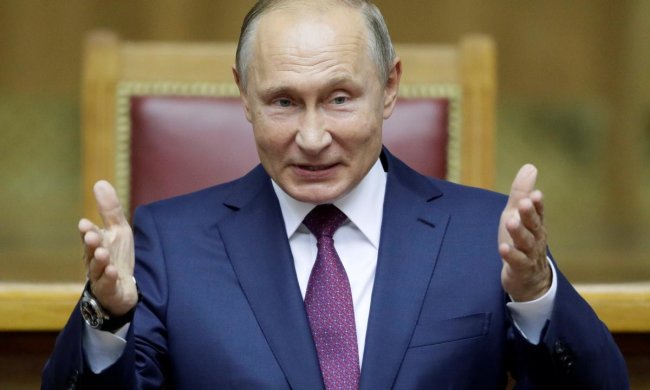 Путин начал раздавать российские паспорта на Донбассе: подробности скандального закона