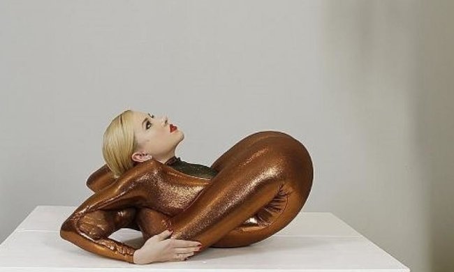 Гуттаперчевая Злата - самая гибкая женщина в мире