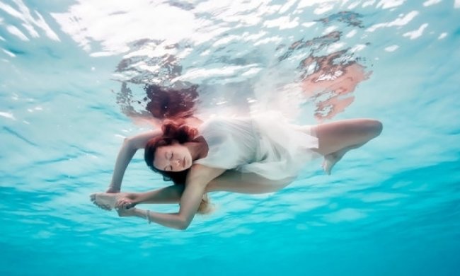 Подводная йога разорвала спортивные шаблоны (ФОТО)
