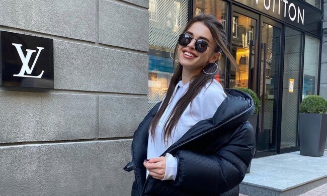 девушка Мурата Налчаджиоглу, фото с Instagram