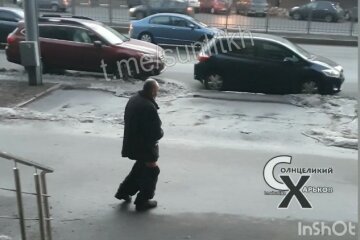 Харків'янин без штанів прогулявся центром міста: "Провітрює?"