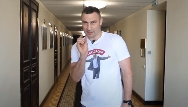 Виталий Кличко объявил каникулы во всех школах Киева