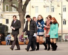 "Неправильна" зима змусила Харків зацвісти: дивовижні кадри