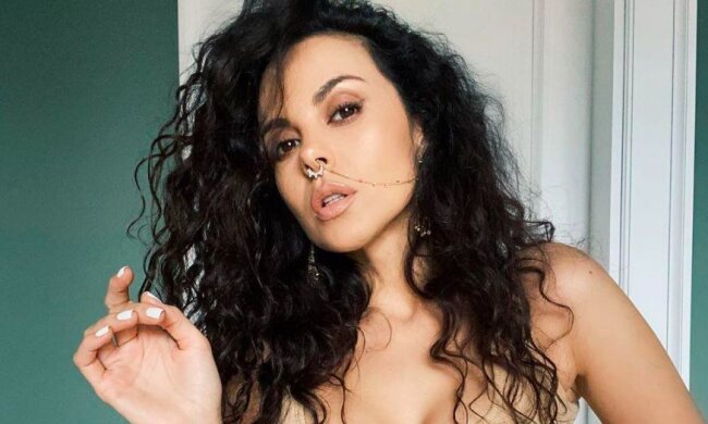 Настя Каменских, instagram.com/kamenskux/