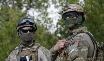 Глава сельсовета отдыхает под охраной спецназа 