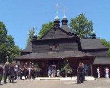 Греко-католики надавали православным, капеллан бил кулаками