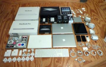 Столичні податківці вилучили техніку  Apple на 10 млн грн