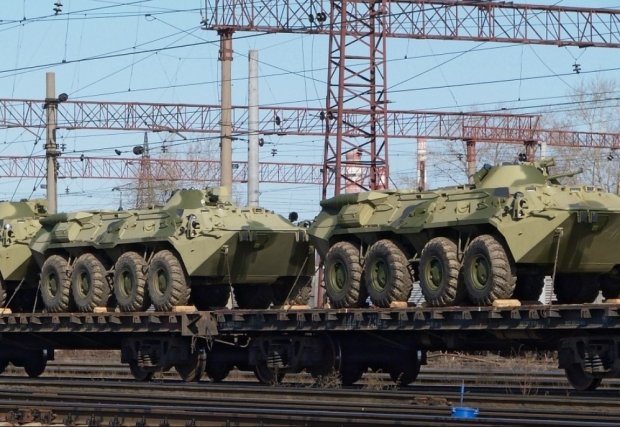 Путін готується атакувати Україну: важка техніка вже на кордоні