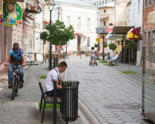 Курс валют на 4 липня: долар потягнув євро на дно