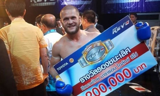 Киргизький Нео шокував мережу