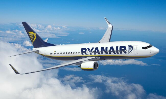 Самолет Ryanair, фото с фейсбук-стойки авиакомпании