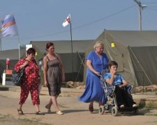 Ни капли сочувствия: беженцы с Донбасса внезапно взвыли от "прекрасной" жизни в России