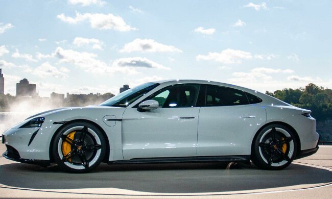 Porsche Taycan Turbo S