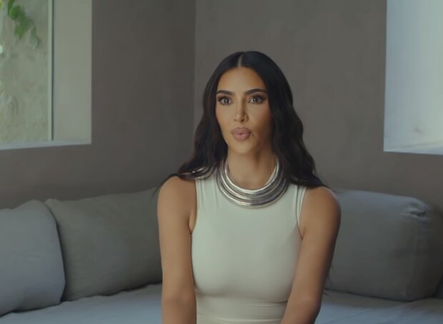 Ким Кардашьян, кадр из видео