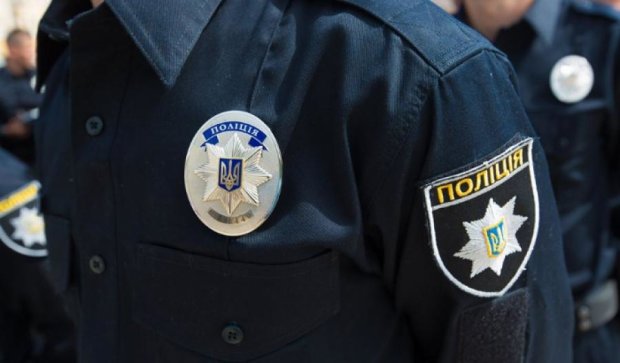 Столичные полицейские поймали грабителей, похитивших у мужчины 173 тыс. грн